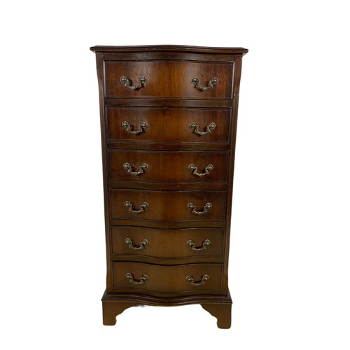 1003 - Georgian style serpentine front chest of drawers. 48.5x39.5x100cm