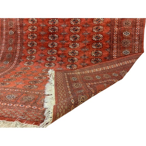 1018 - Large vintage Middle Eastern rug. 192/292cm