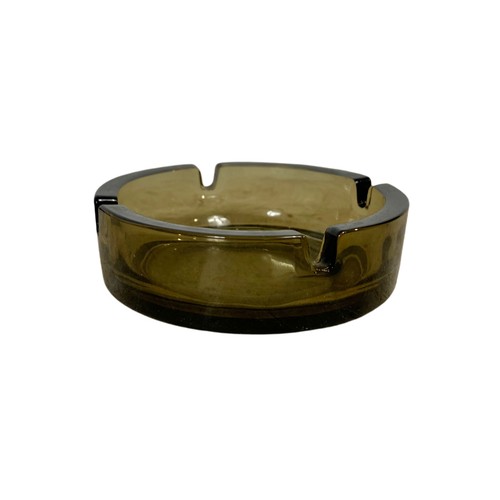 566 - 7 vintage glass ashtrays