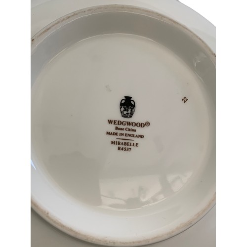 588 - Quantity of Royal Albert, Masons and Wedgwood pottery. Wedgwood bowl 21x10cm. Largest Masons plate 2... 