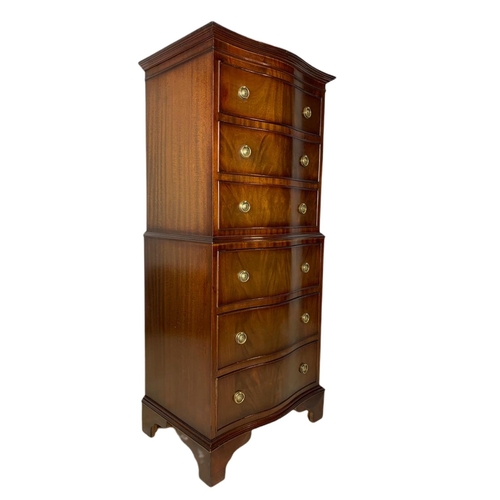 1060 - Tall vintage Georgian style serpentine mahogany chest of drawers. 56x40x128cm