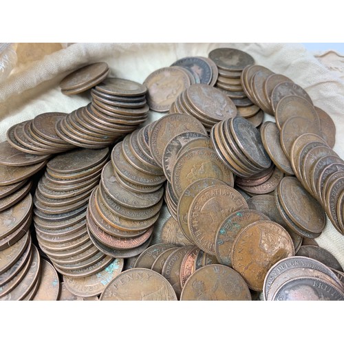 650L - Quantity of 19th century and early 20th century penny's