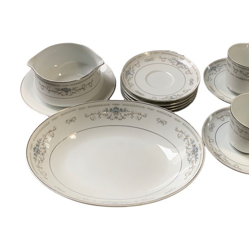 493b - Large Dianne dinner set.