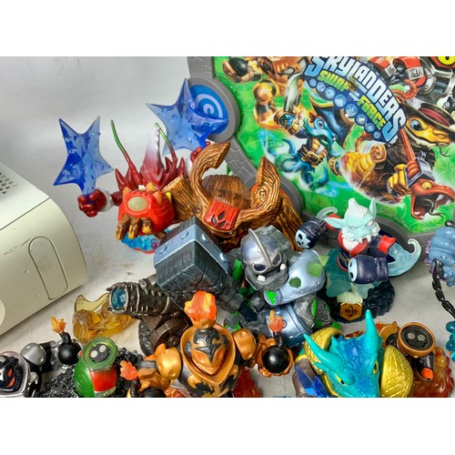 203L - Skylanders Swap Force with XBOX with leads and figures.