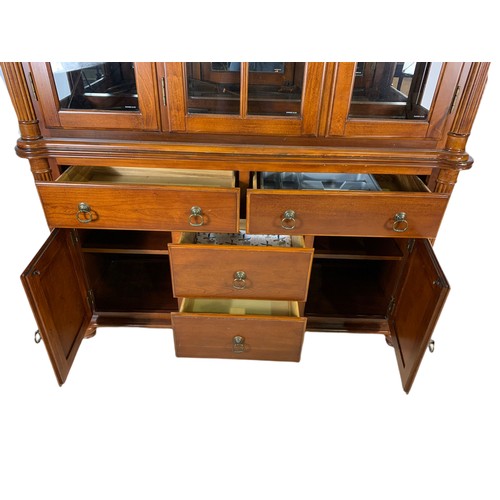 1045a - Large mahogany display cabinet, 142cm x 46cm x 123cm