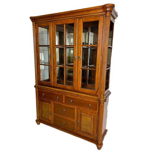 1045a - Large mahogany display cabinet, 142cm x 46cm x 123cm