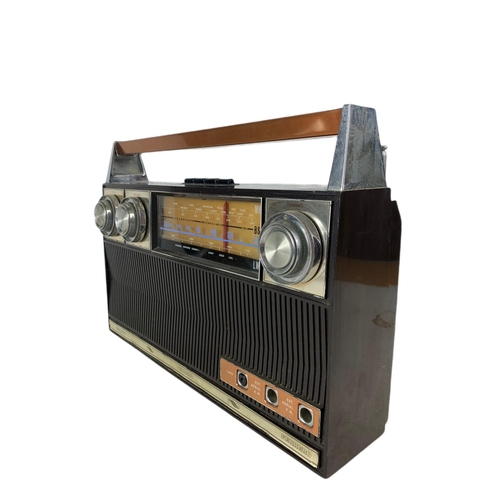 133 - Vintage Ferrero radio. 34 x 10 x 24cm