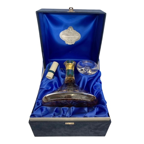 68 - Auchentoshan QE2 Whisky in ships decanter. The Glencairn Crystal Studio. By Morrison Bowmore. 1litre... 