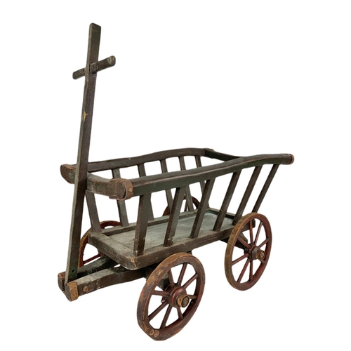 85 - Vintage wooden cart. 61/35/31cm.