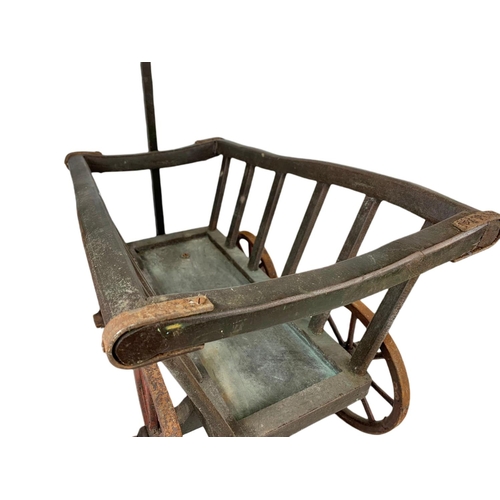 85 - Vintage wooden cart. 61/35/31cm.