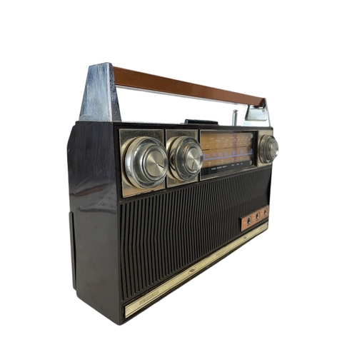 133 - Vintage Ferrero radio. 34 x 10 x 24cm