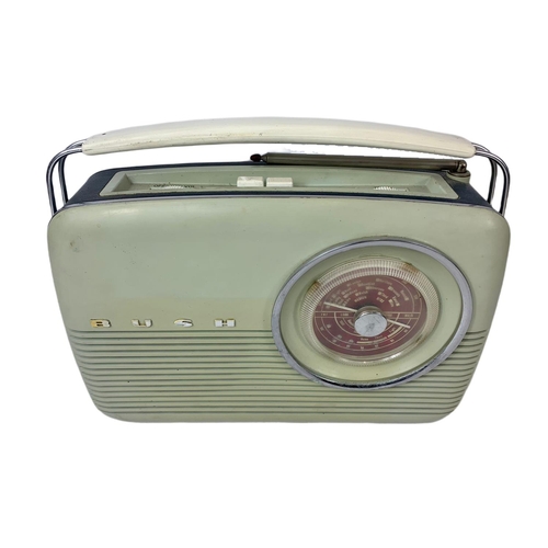 197 - Vintage Bush radio. 33 x 27cm