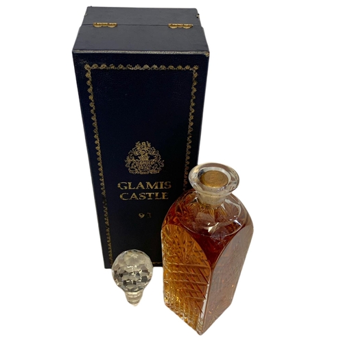 66 - Glamis Castle 90 whisky in box. Queens Mothers 90th