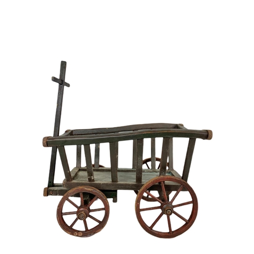 85 - Vintage wooden cart. 61/35/31cm.