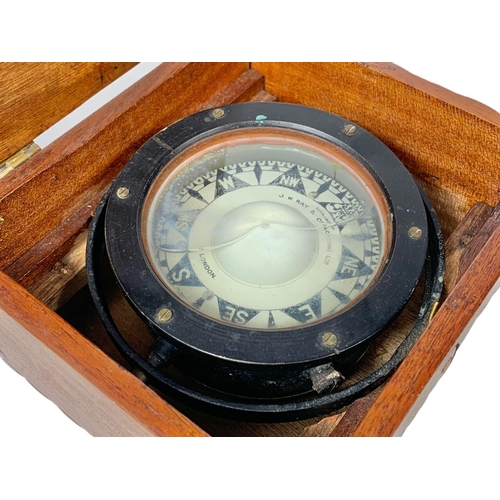 25a - Early 20th century ships compass in case. 20 x 18cm.