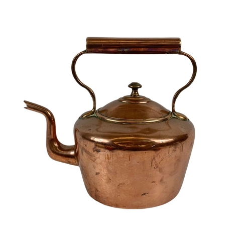 195 - Large Victorian copper kettle. 32 x 30cm