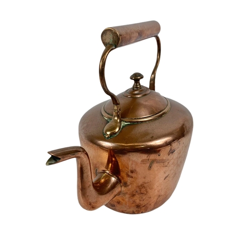 195 - Large Victorian copper kettle. 32 x 30cm