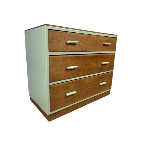 1166 - Vintage chest of 3 drawers. 92 x 46 x 76cm