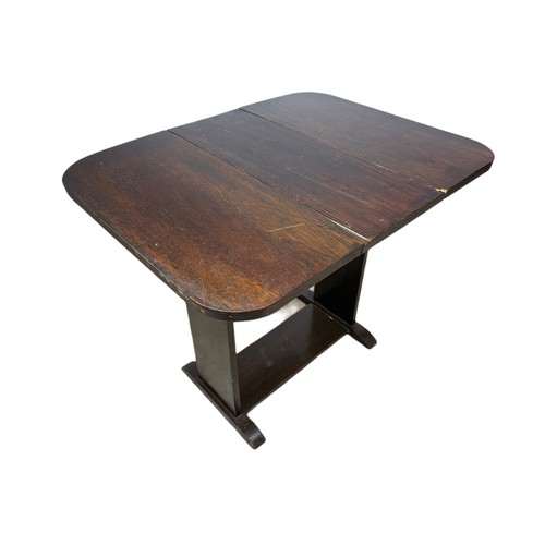 1167 - Small vintage drop leaf table.