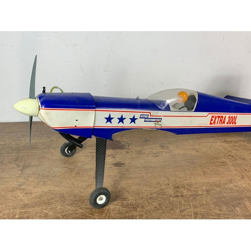 172 - Hyper Performance Extra 300L Aero Precision remote control plane. 151 x 111cm