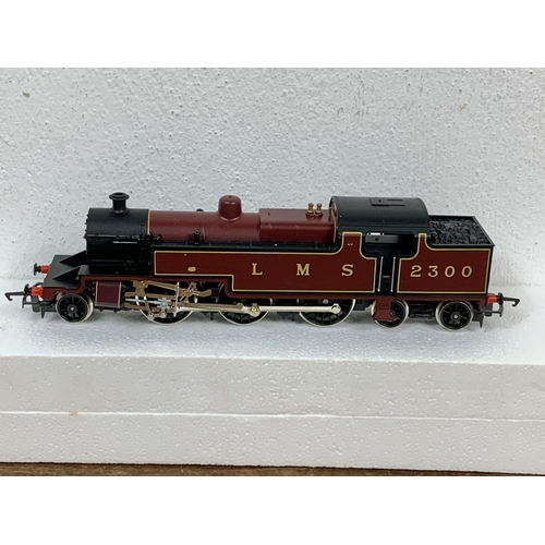 39 - 4 Hornby Railways model trains. LMS Class 4P 264 Tank in box 29.5cm, Hornby 040 Saddle Tank Desmond ... 