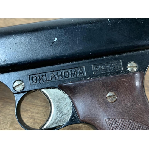 52 - Italian Mondial air pistol, Oklahoma model. Measures 31cm