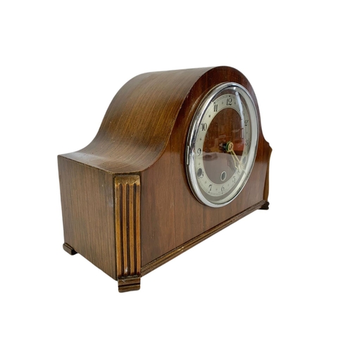 138 - Vintage 1930s walnut mantle clock with pendulum