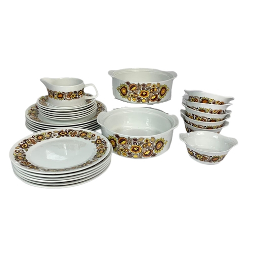 391 - Collection of mid century dinnerware