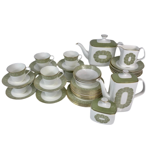 400 - Royal Doulton 'Sonnet' tea set