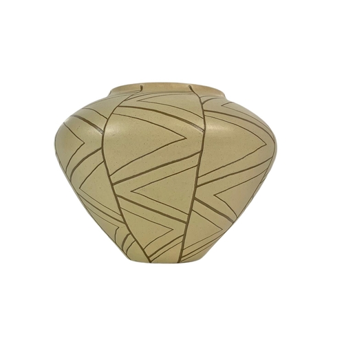 432 - 1980s Denby geometric abstract vase. 21x16cm