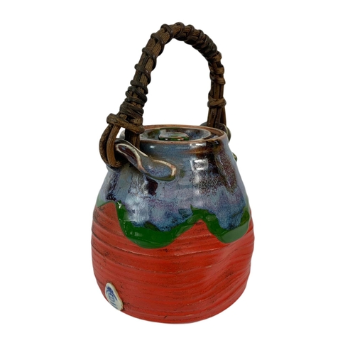 439 - Japanese Sumida Gawa pottery tea pot, the Meiji period. 21cm