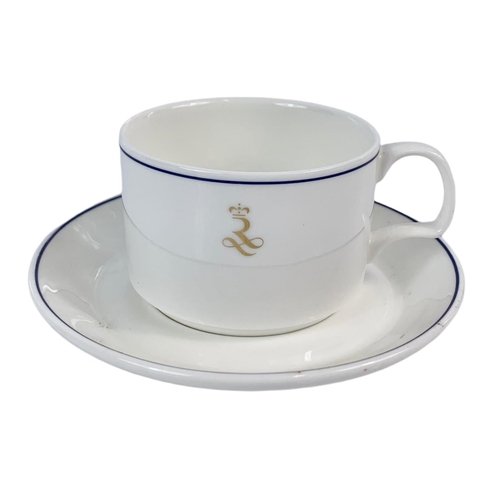 450 - 73 piece Royal Doulton tea set