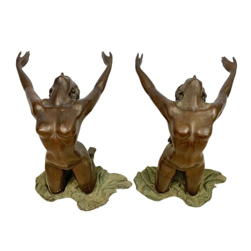 50 - Pair of large vintage Art Deco style bronze figurines. 37x37x49cm