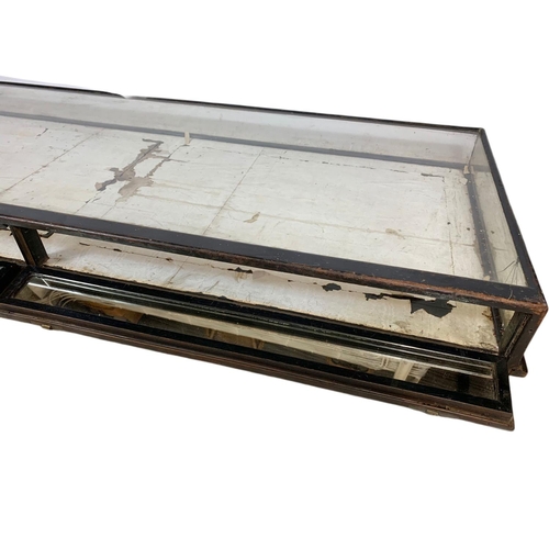 355 - Large Victorian table counter top display cabinet. 153 x 63 x 13cm