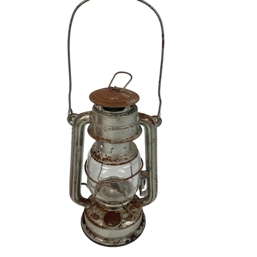 332 - 2 oil lamps and an oil can, 36cm