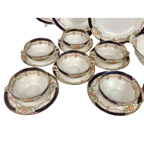 449 - 35 piece Alfred Meakin dinner set