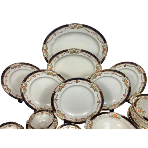 449 - 35 piece Alfred Meakin dinner set