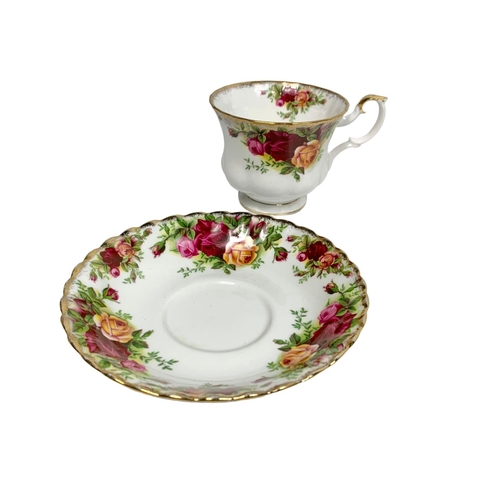 481 - 21pc Royal Albert Old Country Roses tea set