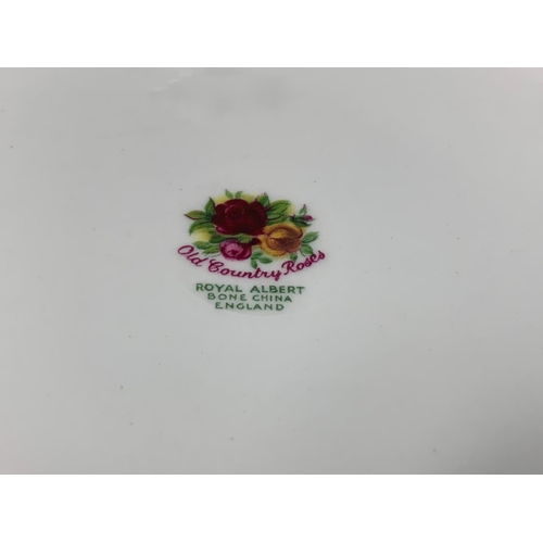 482 - 6 Royal Albert Old Country Roses dinner plates and 6 salad plates