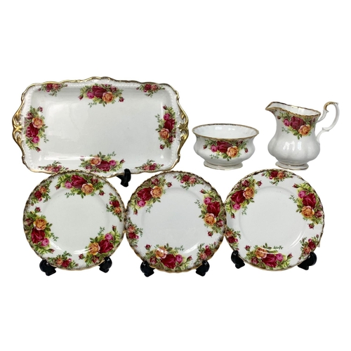 483 - 21pc Royal Albert Old Country Roses tea set