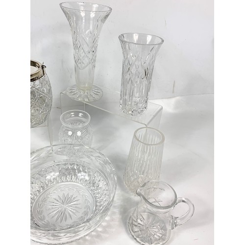 641 - Quantity of crystal bowls, vases, jars and jugs etc. Tyrone and other. Largest bowl 20 x 14cm