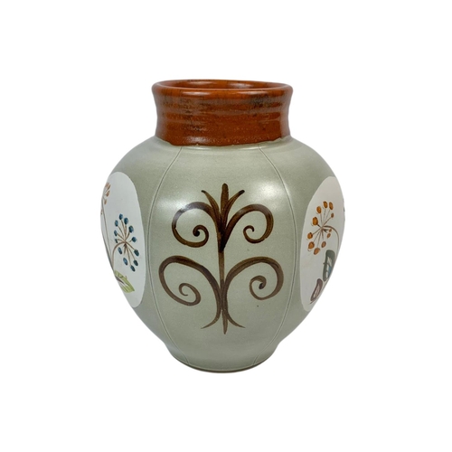 644 - Glyn Colledge Bourne Denby pottery vase. 20 x 23cm