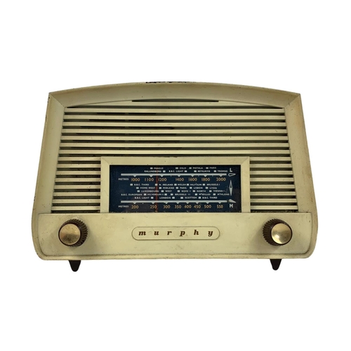 283 - Vintage Murphy radio. 26 x 14 x 18cm