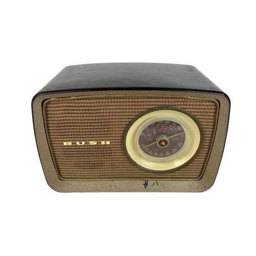 285 - Vintage Bush radio. 34 x 17 x 24cm