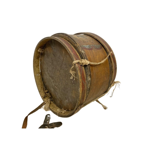 302 - Victorian loyalist drum with William III image, 40cm x 30cm