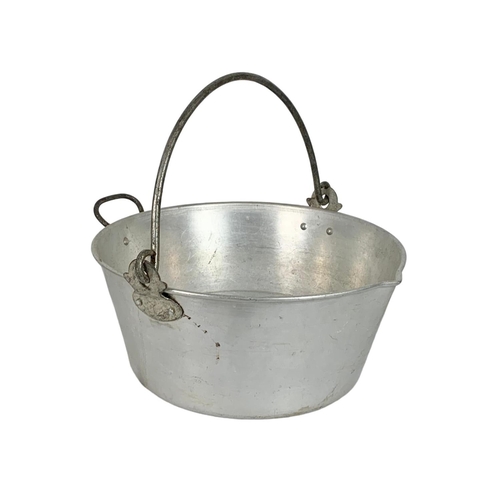 333 - 2 vintage metal pots. Largest 33 x 32cm