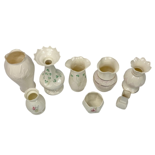 522 - Quantity of Belleek pottery, 22cm