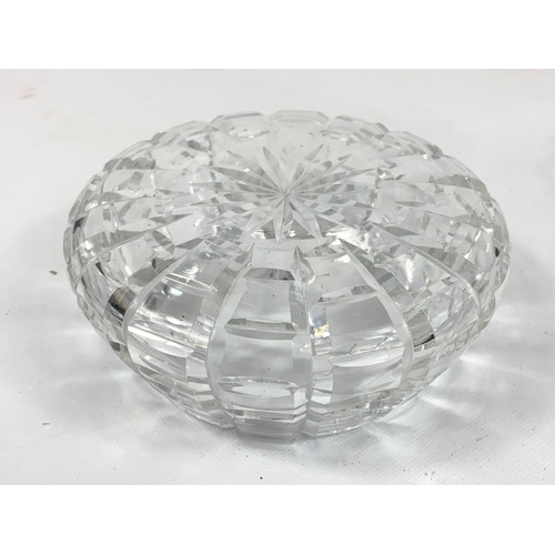 525 - 2 large Waterford Crystal bowls, 20cm x 10cm