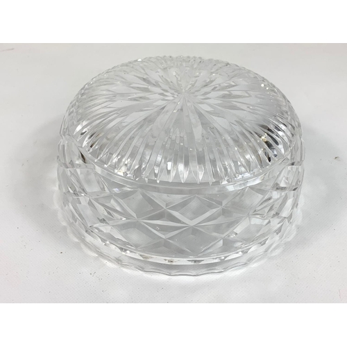 525 - 2 large Waterford Crystal bowls, 20cm x 10cm