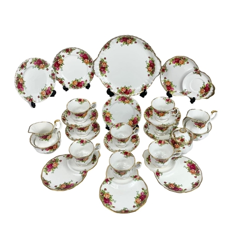 574 - 26 piece Royal Albert Old Country Roses tea set.